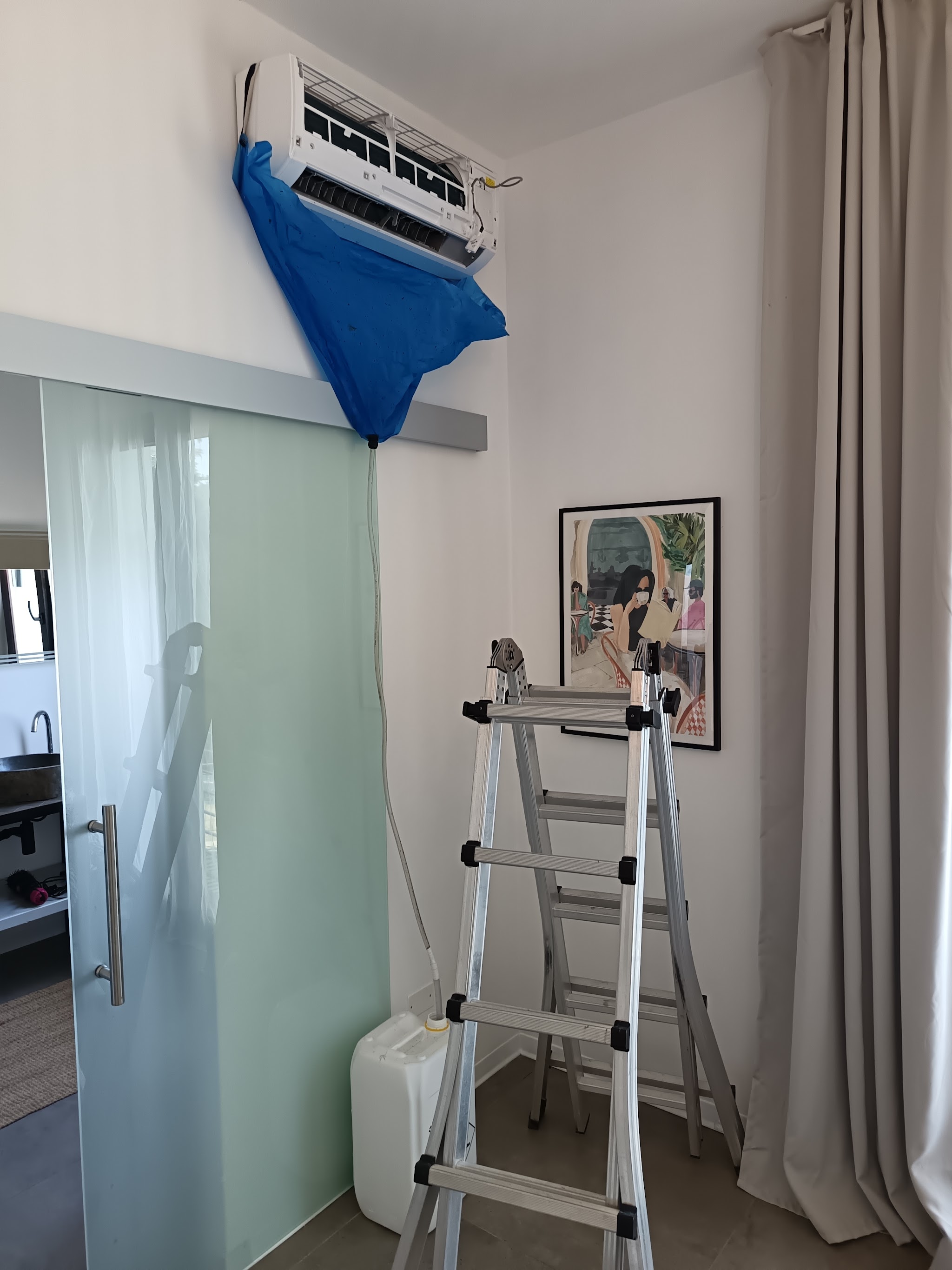 Pulizia professionale di uno split interno